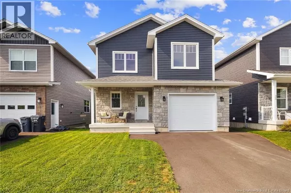 27 Weavers Way, Fredericton, NB E3A3P8