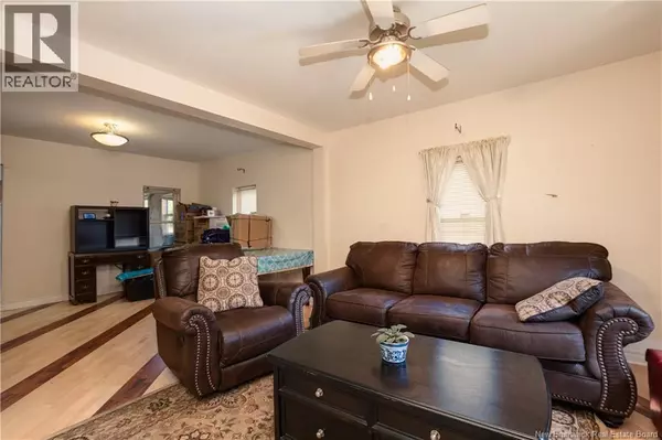 Moncton, NB E1C5T6,60 Elm Street