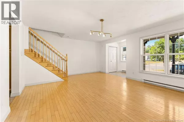 Dieppe, NB E1A7S3,584 Centrale Street