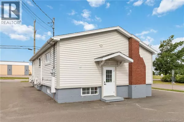 Moncton, NB E1C4K4,338 Kendra Street
