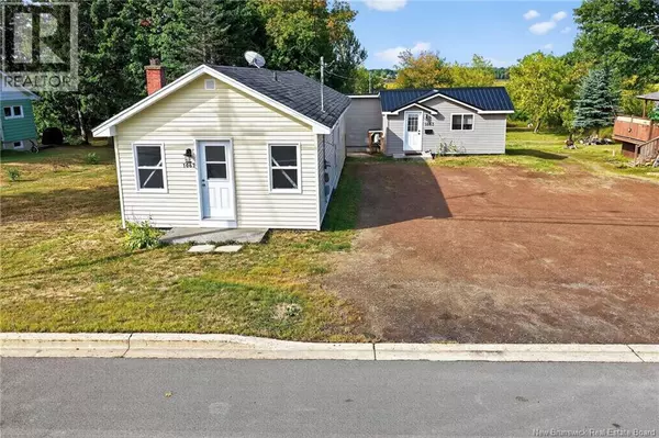 Dieppe, NB E1A1E1,1063-1067 Amirault Street