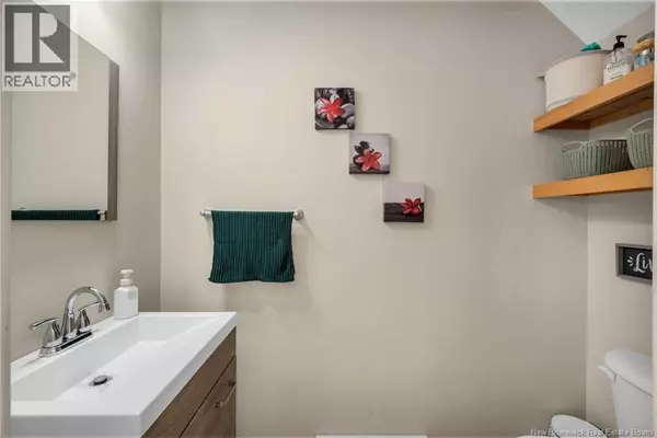 Moncton, NB E1E4W7,183 Penrose Street