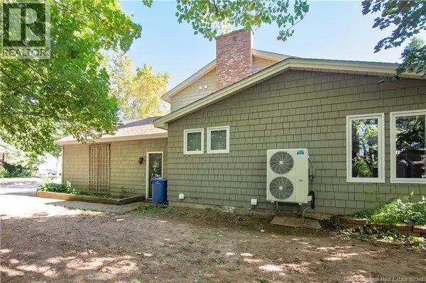 Moncton, NB E1E3Y7,44 Birchwood Crescent