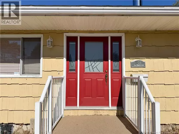 53 Hill Heights Road, Saint John, NB E2K2G8