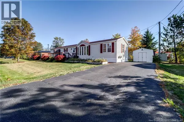 Moncton, NB E1H2V3,4 Chickadee Street