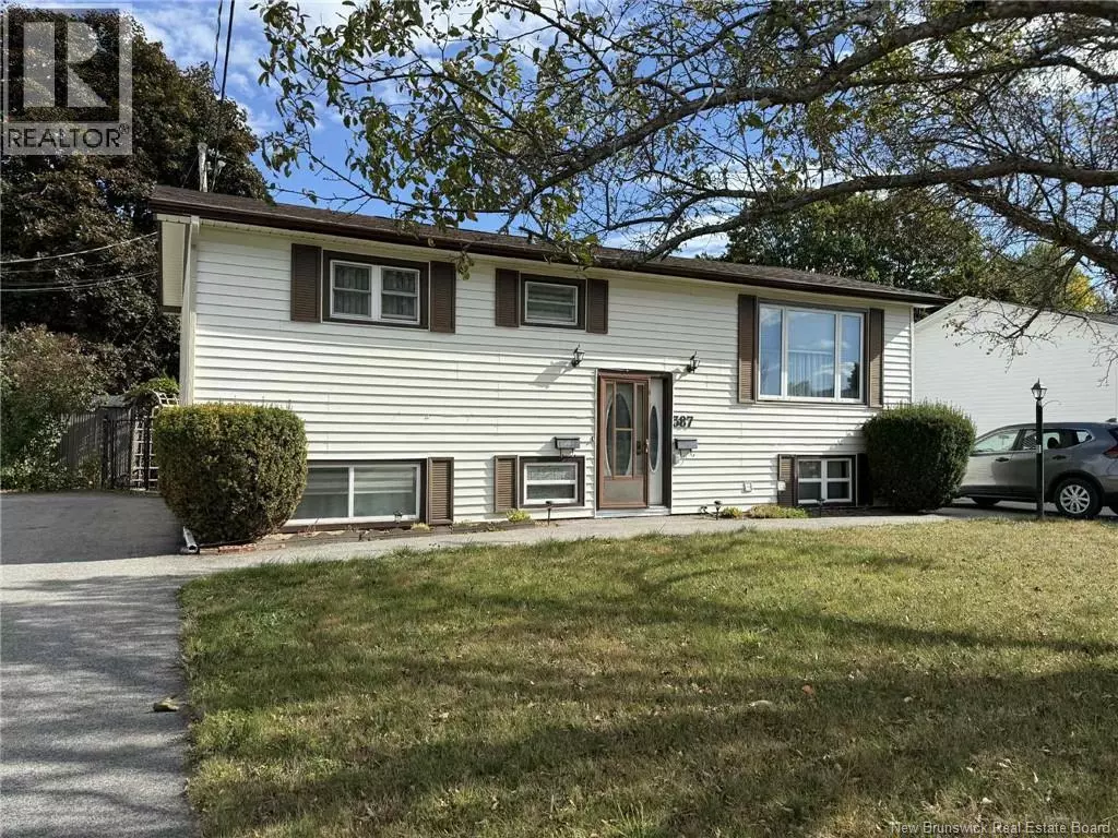 Miramichi, NB E1V1B3,387 Highplain Crescent