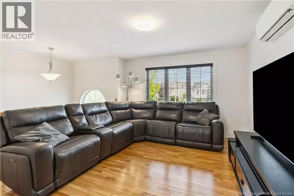 Moncton, NB E1G0H7,22 Falcon Drive