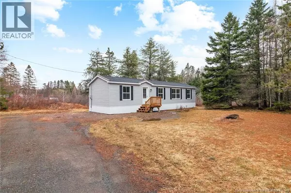 25 McCain Drive, Waasis, NB E3B9A5