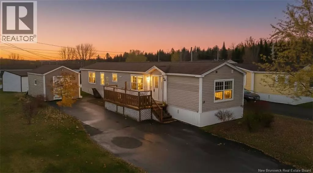 Fredericton, NB E3A3V4,11 Stewart Street