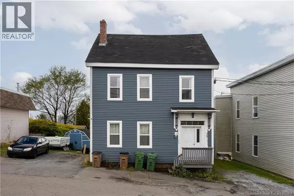 15 Victoria   West Street, Saint John, NB E2M1A7