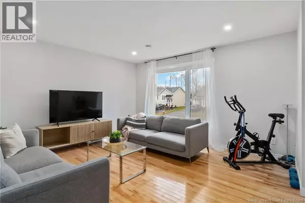 Moncton, NB E1G5J2,106 Mount Pleasant Road