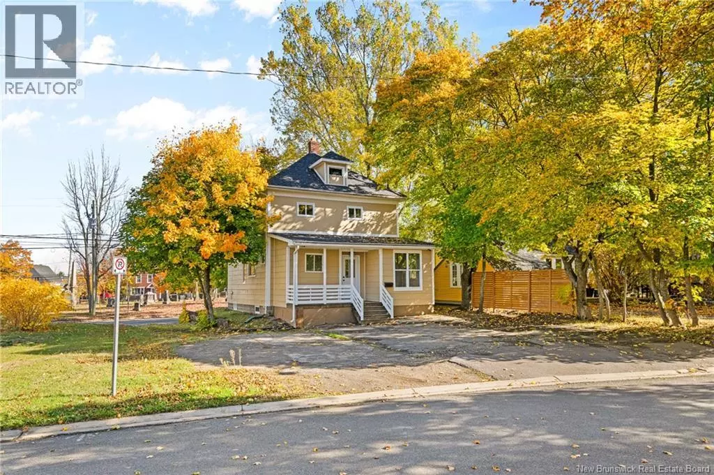 Moncton, NB E1A4P2,18 McLaughlin