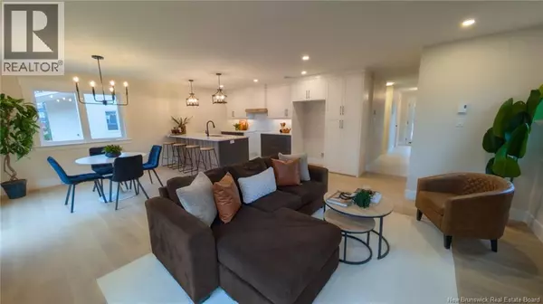 Moncton, NB E1G2V5,15 Rachel Street