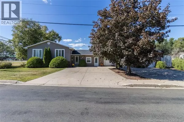 5 Timber Lane, Fredericton, NB E3A8R6