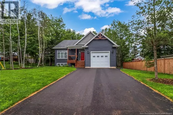 25 Delia Avenue, Dieppe, NB E1A6Y7