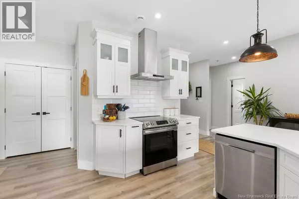 Whitney, NB E1V4L3,1253B RTE 425