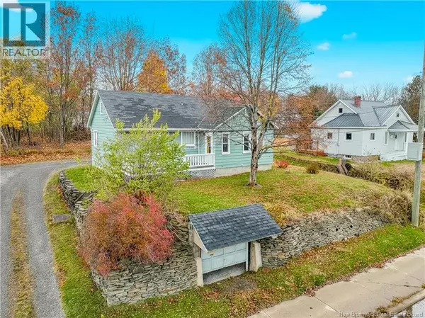 Fredericton, NB E3A4E8,517 Gibson Street