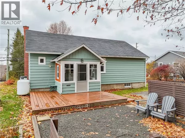 Fredericton, NB E3A4E8,517 Gibson Street