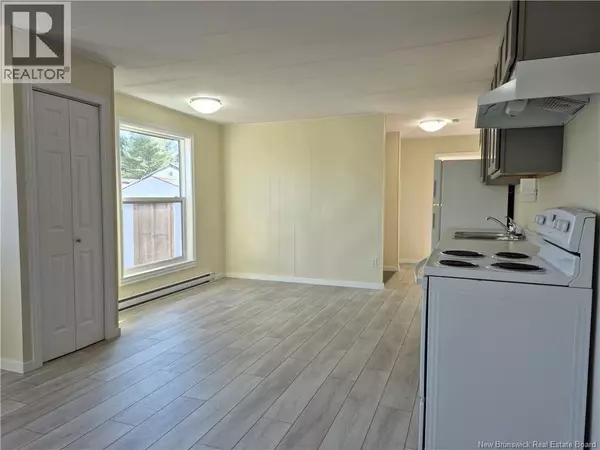 Waasis, NB E3B7H3,23 Currie Crescent