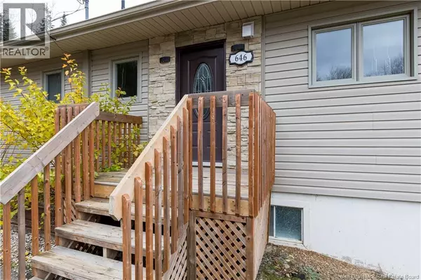 Grand-sault/grand Falls, NB E3Z1B8,646 Davis Street