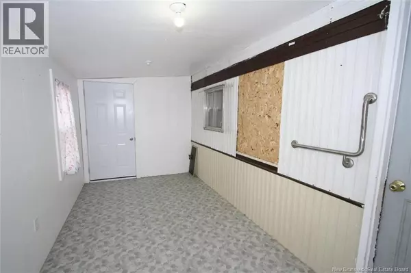 Fredericton, NB E3B6R5,22 Greystone Court