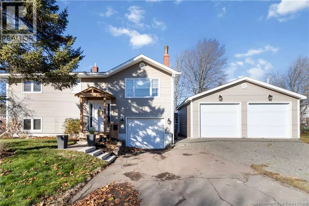 Riverview, NB E1B2X3,252 Whitepine Road