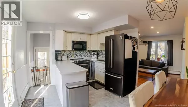 Fredericton, NB E3A1K1,44 Clearview Avenue