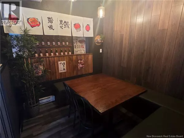 Fredericton, NB E3B1B2,366 Queen Street