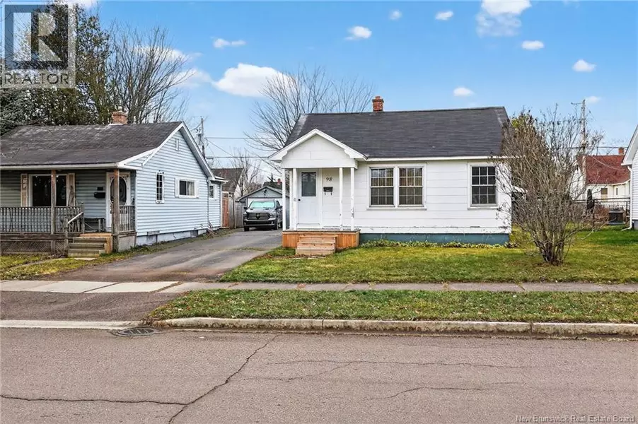 98 Jones Street, Moncton, NB E1C6J6