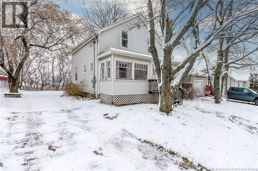 Moncton, NB E1C7N9,67 Oakland Avenue