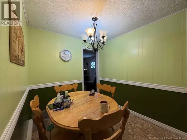 Beresford, NB E8K2E7,246 Rue Acadie