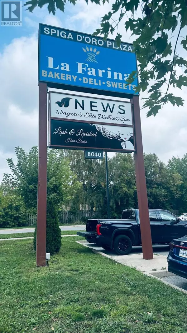 Niagara Falls (west Wood), ON L2H1H1,8040 Lundy's LN #4