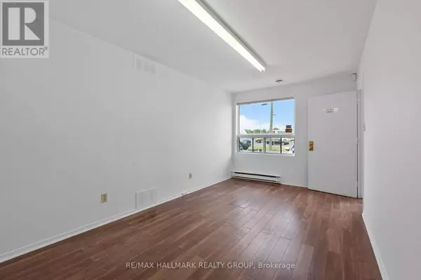 Ottawa, ON K1J9J3,1010 Polytek ST #42