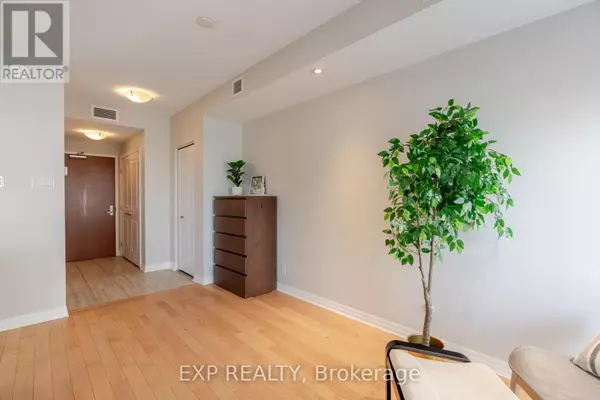 Ottawa, ON K1N0B7,242 RIDEAU ST #2308