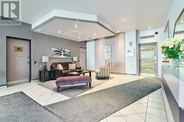Ottawa, ON K1L8C9,158 B McArthur AVE #202