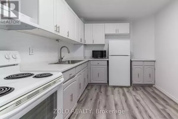Kingston (central City West), ON K7M7C5,66 Greenview DR #909