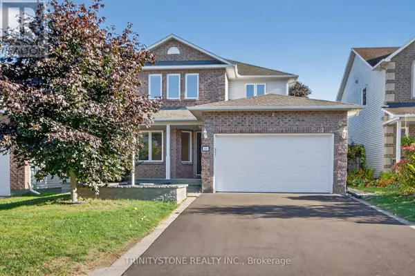 11 WHALINGS CIRCLE, Ottawa, ON K2S1S4