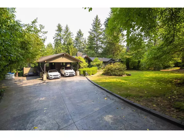 Surrey, BC V4P2H2,14275 28 AVENUE