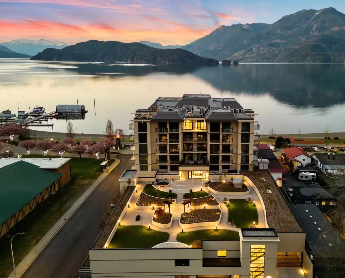 Harrison Hot Springs, BC V0M1K0,120 ESPLANADE AVE #206