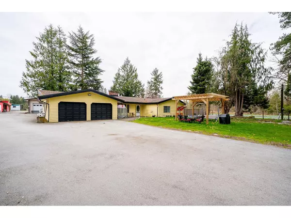 Langley, BC V2Z1N7,21896 40 AVENUE