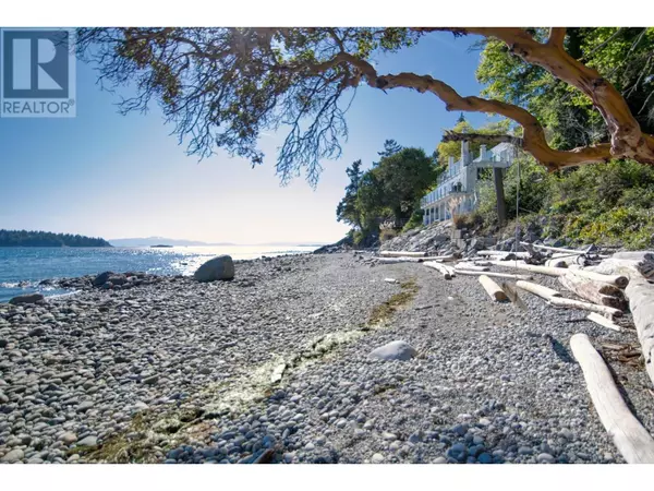 6325 SUNSHINE COAST HIGHWAY, Sechelt, BC V7Z0M3