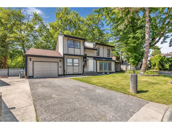 13719 GLEN PLACE, Surrey, BC V3V6L5