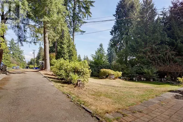 Coquitlam, BC V3C3P4,2955 STARLIGHT WAY