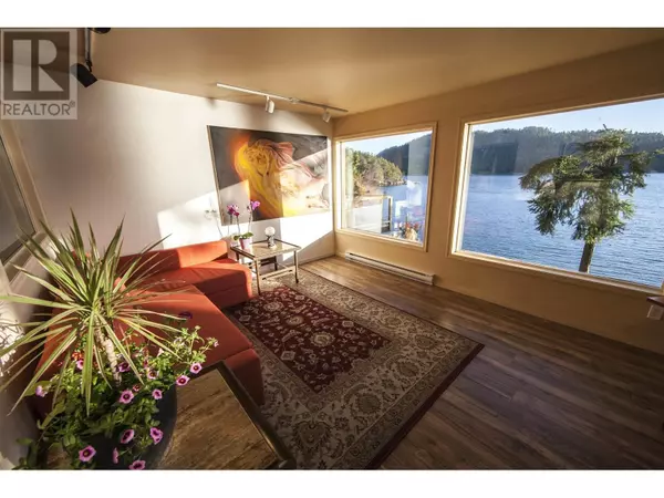 Pender Island, BC V0N2M2,7911 BEDWELL DRIVE