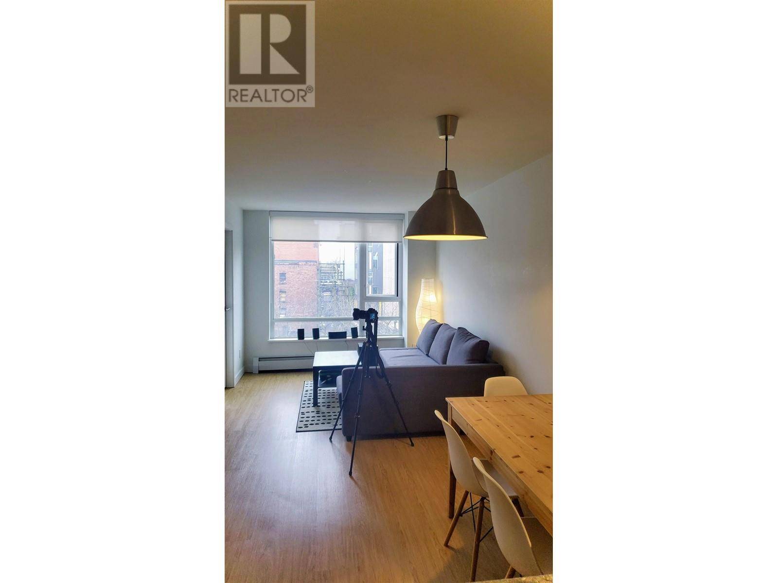 Vancouver, BC V6A0E3,188 KEEFER ST #816