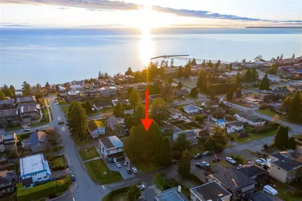 15482 SEMIAHMOO AVENUE, White Rock, BC V4B1T8