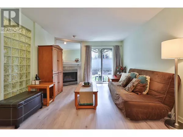 North Vancouver, BC V7P1R3,888 West 16TH ST #15