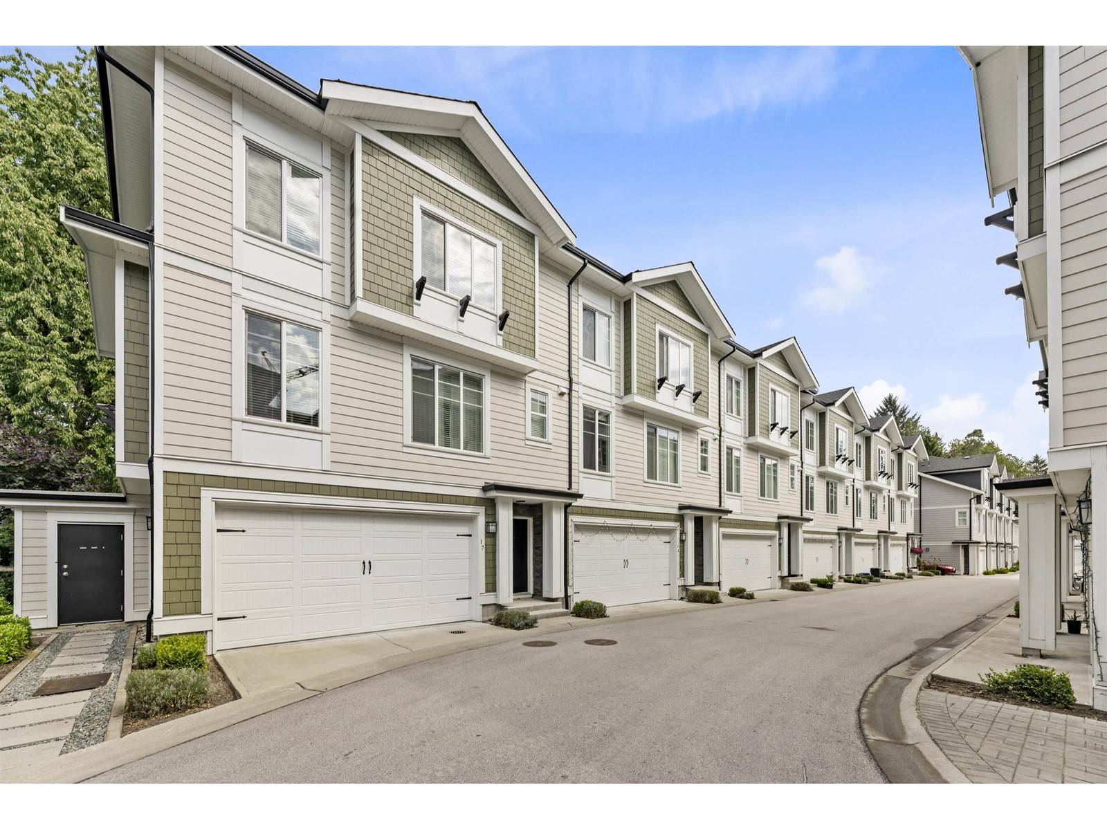 Surrey, BC V3S1X5,14499 64 #16