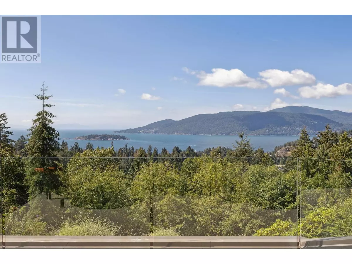 West Vancouver, BC V7W3C8,5307 ASPEN DRIVE