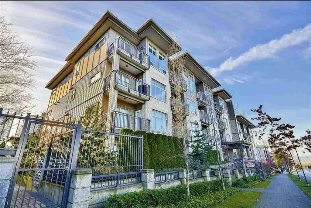 Surrey, BC V3T0H5,13468 KING GEORGE BOULEVARD